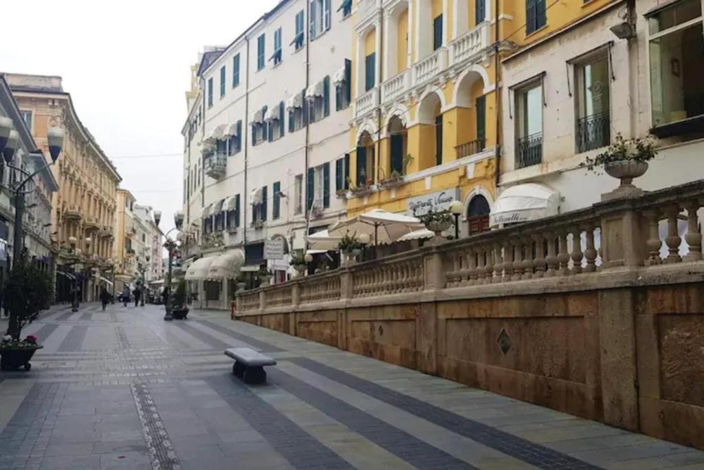 Apartamento Casa Carina Centro Citta Con Garage Privato San Remo Exterior foto